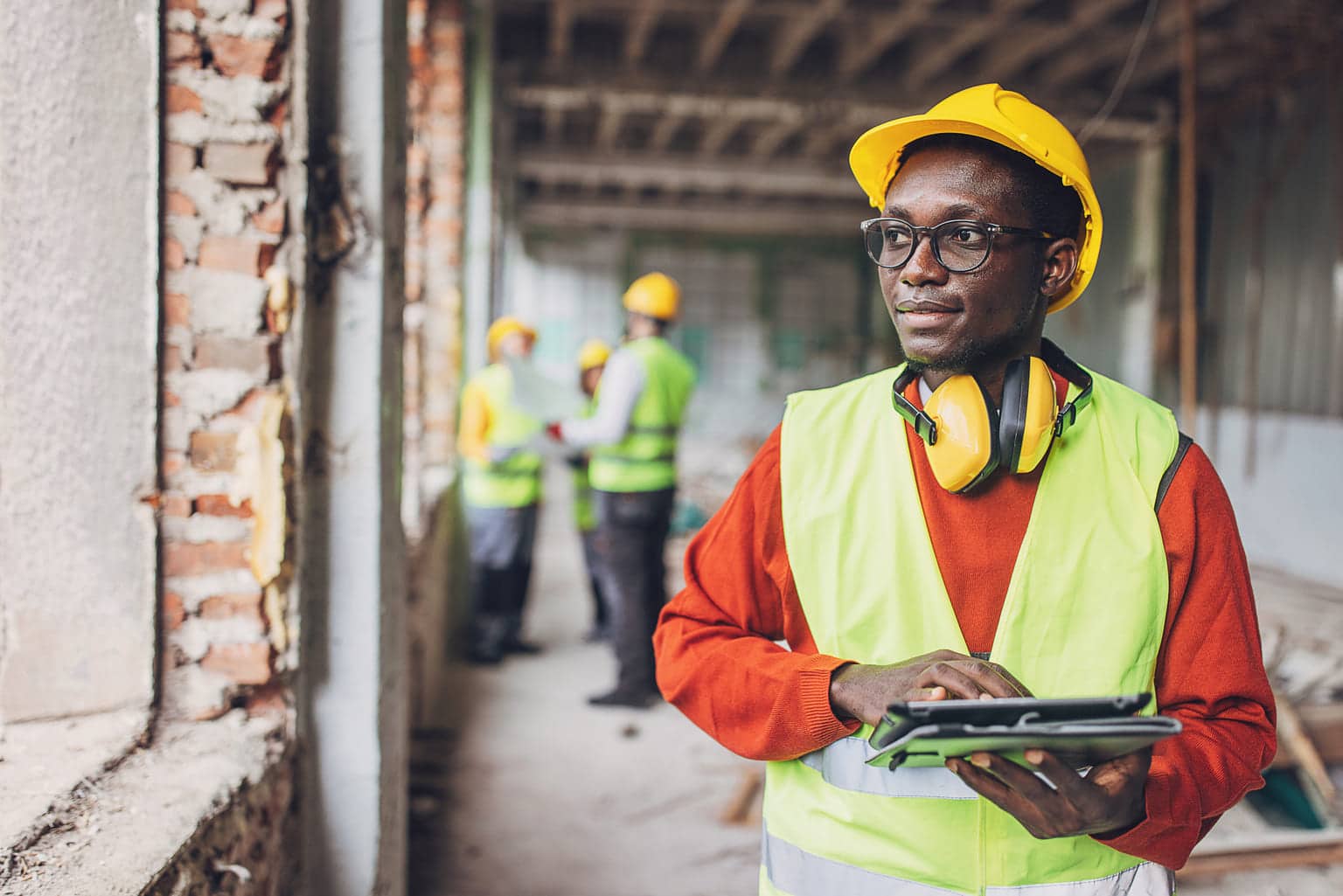 Muncitori calificați și serioși